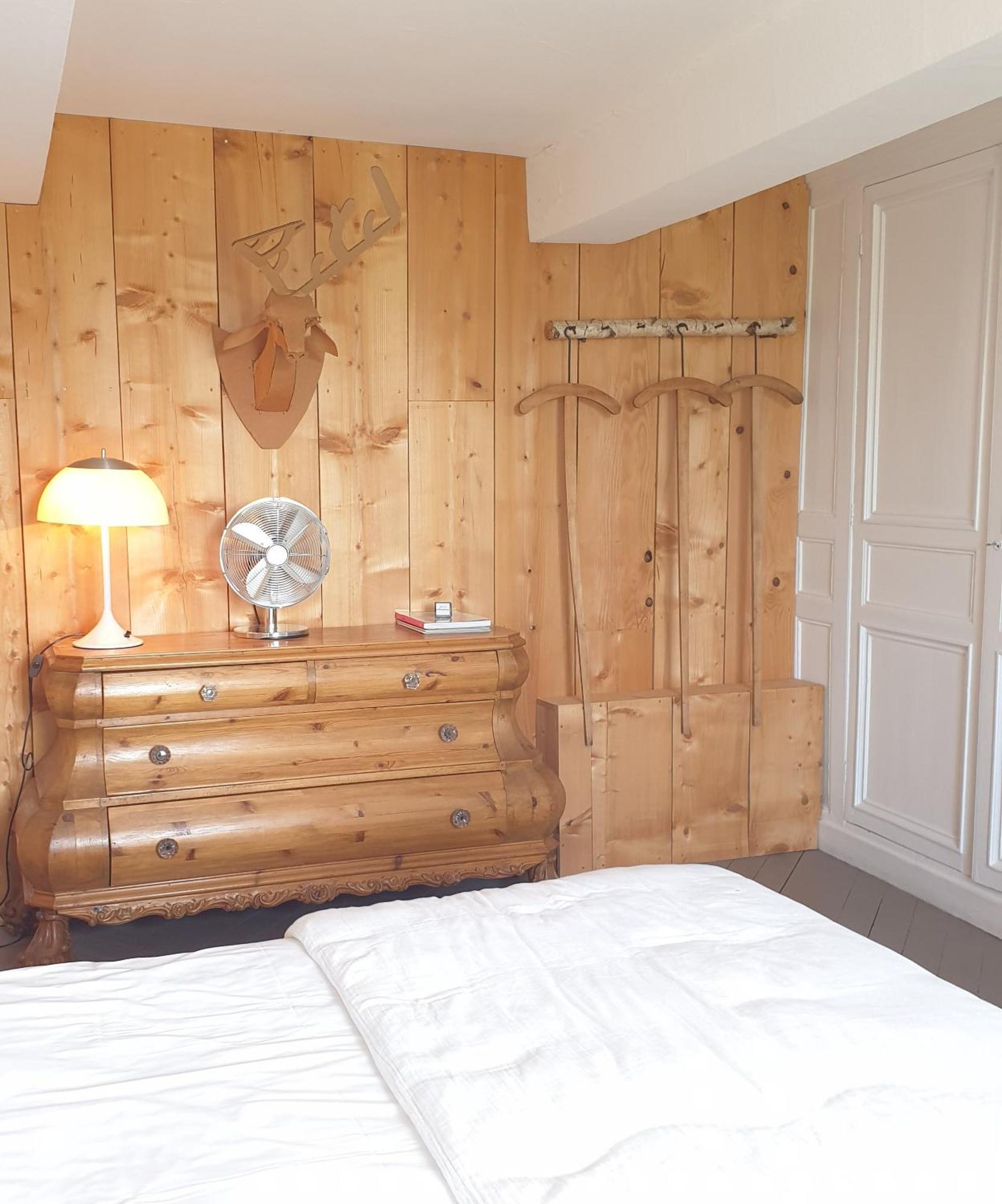 Par Hasard Ou Pas Bed & Breakfast Saint-Martin-aux-Chartrains Eksteriør bilde