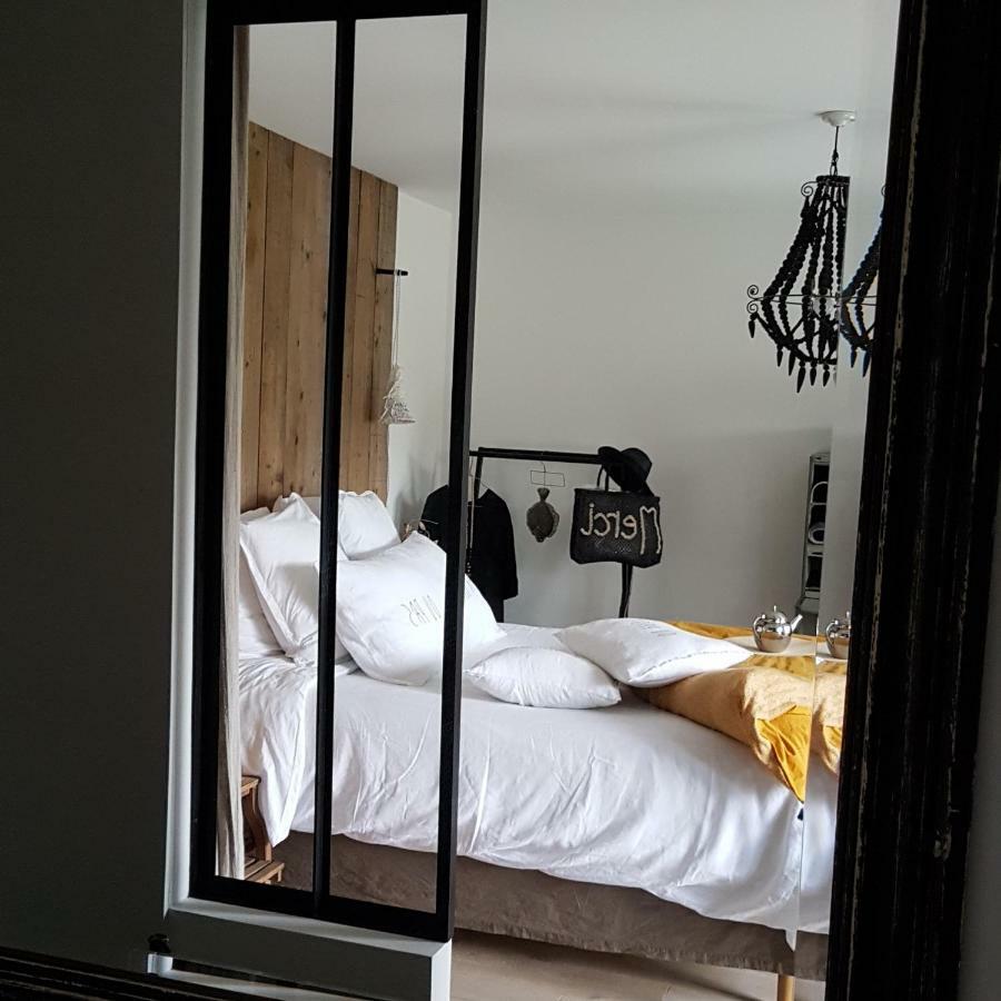 Par Hasard Ou Pas Bed & Breakfast Saint-Martin-aux-Chartrains Eksteriør bilde